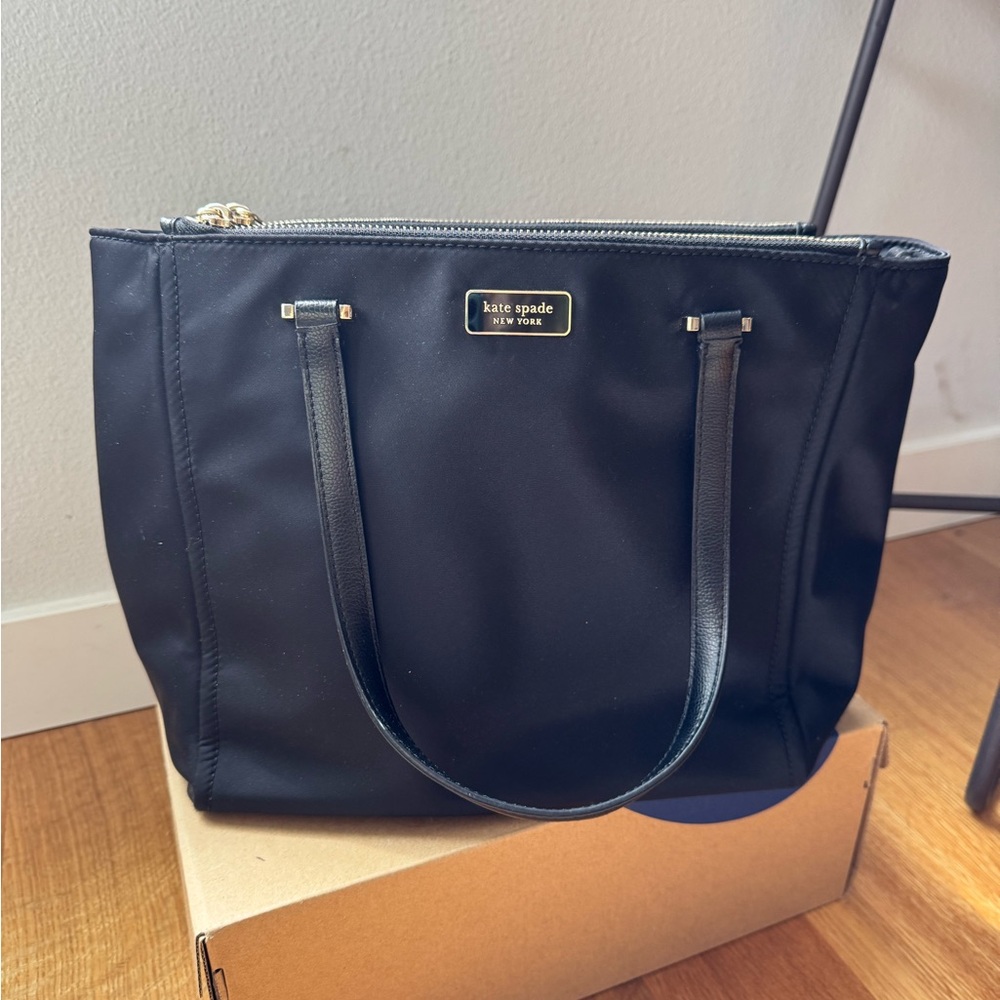 Kate Spade Black Tote Bag with Structured Design and Spacious Interior